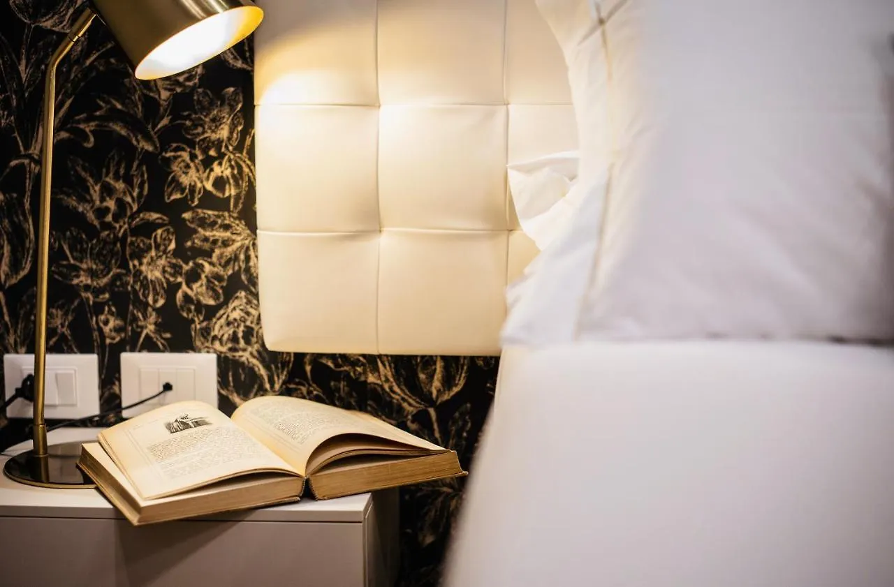 Intomilan Galleria Duomo I Boutique & Design Aparthotel Italy