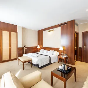 4* Otel Ascot